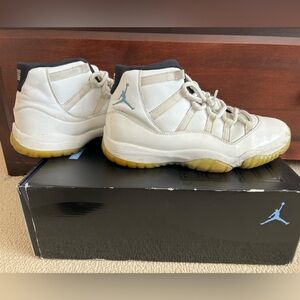 Jordan 11 Legend Blue Retro